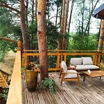 Forrest House Na Drzewie Niedaleko Suntago